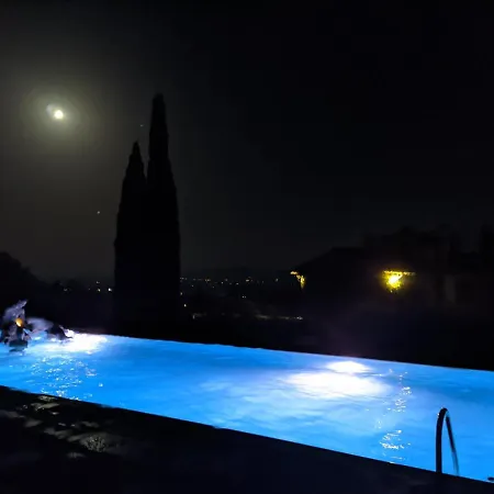 Casa Pietraia Дом отдыха Чертальдо